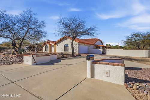 1430 W Via Ventajosa, Sahuarita, AZ, 85629-9450 | Card Image