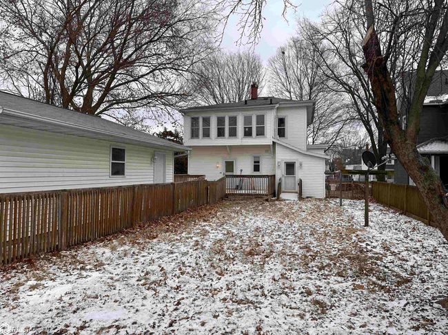 211 S Garfield Ave, Home with 3 bedrooms, 2 bathrooms and 2 parking in Burlington IA | Image 32