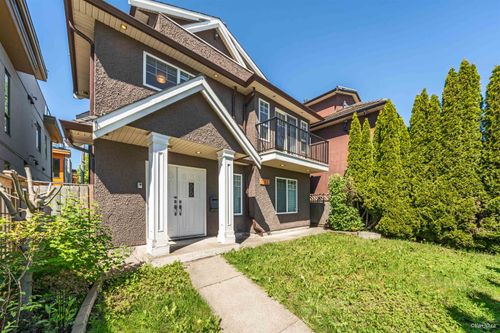 7531 Oak St, Vancouver, BC, V6P4A4 | Card Image