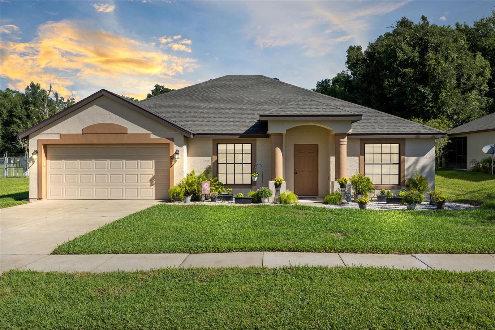 Waterside Oaks Dr, Orange City, FL 32763