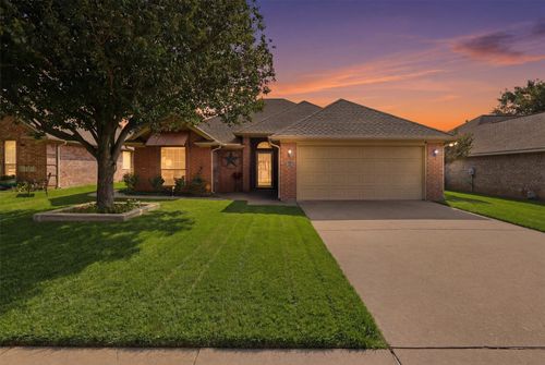708 Hillcrest Drive, Cleburne, TX, 76033 | Card Image