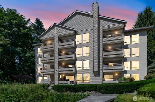 apt-a402-19524 Echo Lake Pl N, Shoreline, WA, 98133-3673 | Card Image
