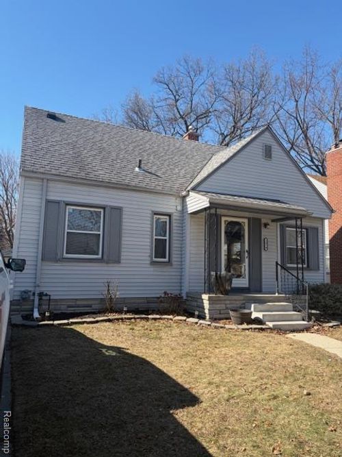 2970 Geneva St, Dearborn, MI, 48124-3356 | Card Image