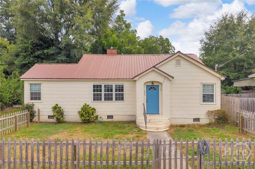 221 Edwards St, Elberton, GA, 30635-2409 | Card Image