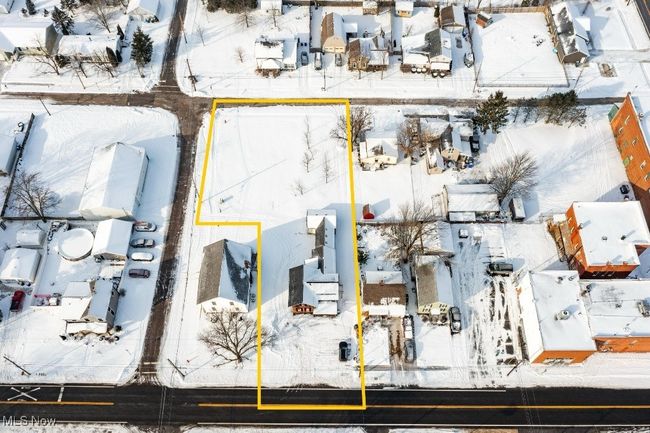 111 S Center St, Home with 0 bedrooms, 0 bathrooms and 8 parking in Lagrange OH | Image 37