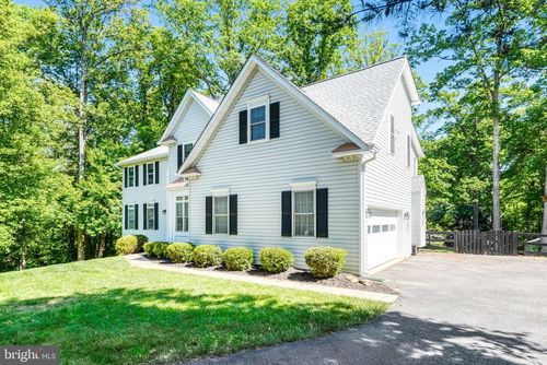 5200 Swain Dr, WARRENTON, VA, 20187-9134 | Card Image