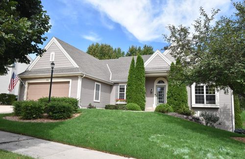 930 Dana Lane, Waukesha, WI, 53189 | Card Image