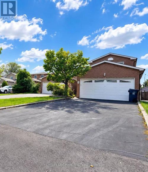 3 Montague Place, Toronto (Steeles), ON, M1W3V5 | Card Image