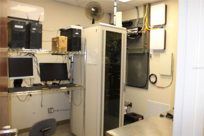 Suite 100 Computer Room | Image 15