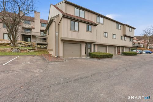 73-73 Dorchester Ct, Beacon Falls, CT, 06403-4917 | Card Image