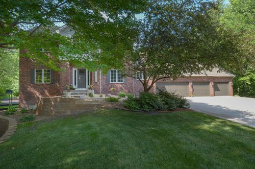 15847 Zumbrota St Ne, Ham Lake, MN, 55304-5833 | Card Image