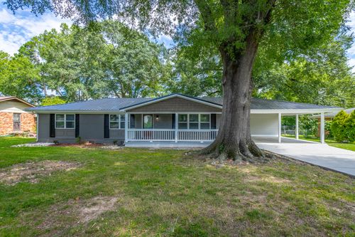 483 Greenfield Dr, Rossville, GA, 30741-7014 | Card Image