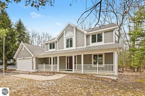 3854 Village Circle Dr, Traverse City, MI, 49686-6305 | Card Image
