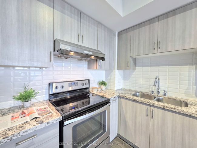 510 - 38 Cedarland Dr, Condo with 2 bedrooms, 2 bathrooms and 1 parking in Markham ON | Image 9