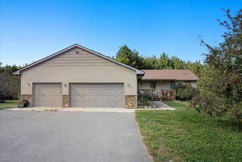 906 131st Ave, New Richmond, WI, 54017-6442 | Card Image