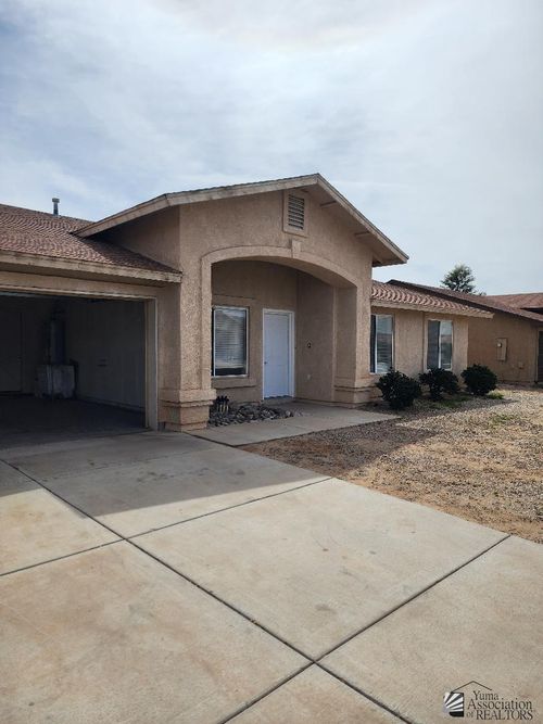 11239 E 24th Pl, Yuma, AZ, 85367-3639 | Card Image
