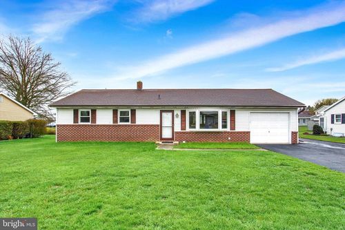 233 Lena Dr, York, PA, 17408-6259 | Card Image