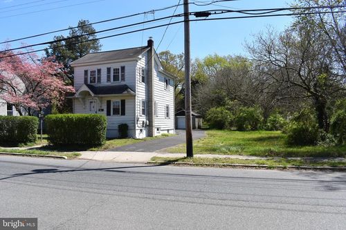 10 Grove St, GLASSBORO, NJ, 08028-2636 | Card Image