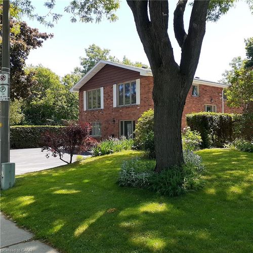 3 San Pedro Dr, Hamilton, ON, L9C2C4 | Card Image