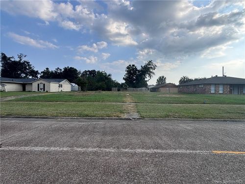 1009 Jefferson Dr, Lake Charles, LA, 70605-5543 | Card Image