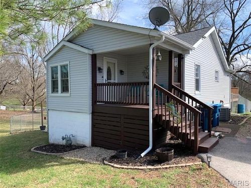 1315 Lester Ave, Collinsville, IL, 62234-4232 | Card Image