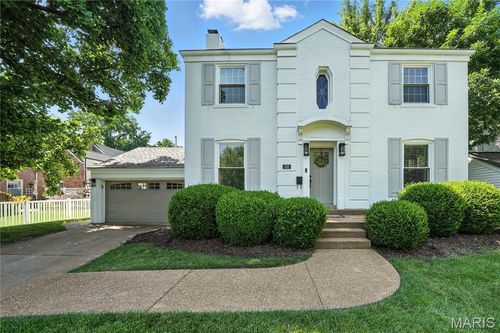 132 Hollywood Ln, Kirkwood, MO, 63122-2902 | Card Image