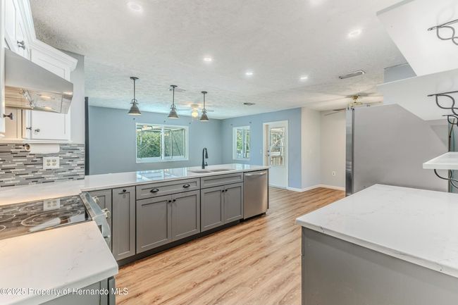 Kitchen | Image 17