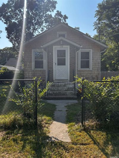 Front of Home | Image 1