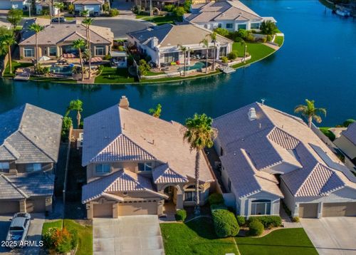 681 W Hackberry Dr, Chandler, AZ, 85248-3851 | Card Image
