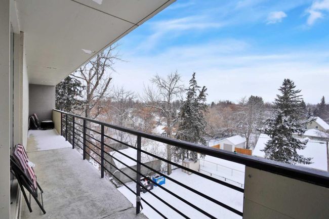 502 - 4700 55 Street, Home with 2 bedrooms, 1 bathrooms and 1 parking in Red Deer AB | Image 3
