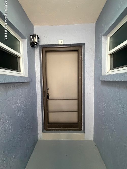 10-2-390 W Cocoa Beach Cswy, Cocoa Beach, FL, 32931-3579 | Card Image