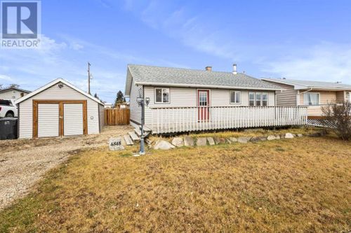 4848 51 Ave, Eckville, AB, T0M0X0 | Card Image