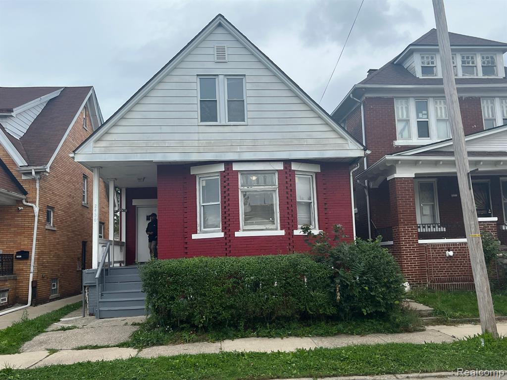 Hewitt St, Hamtramck, MI 48212