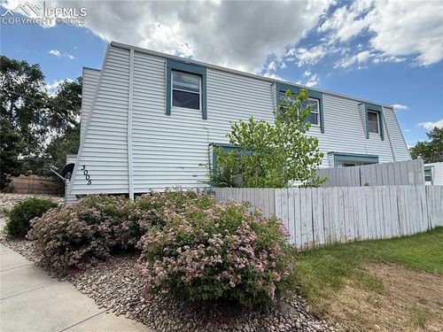 3005 E Fountain Blvd, Colorado Springs, CO, 80910-2240 | Card Image