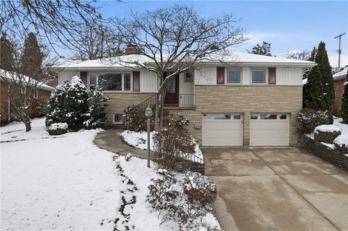 1163 Driftwood Dr, Pittsburgh, PA, 15243-1711 | Card Image