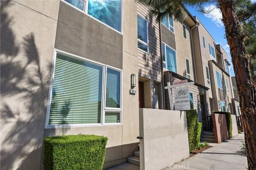 10674 Paramount Blvd, Downey, CA, 90241-3304 | Card Image