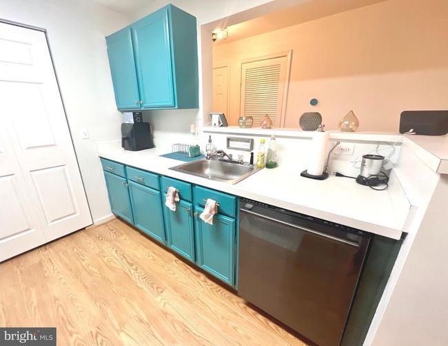 APT-203 - 14196 Cuddy Loop, Condo with 2 bedrooms, 2 bathrooms and null parking in WOODBRIDGE VA | Image 5