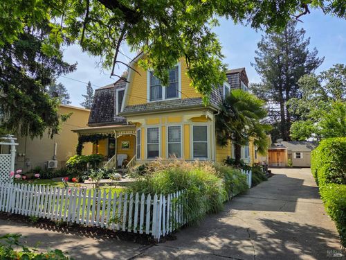 152 W 8th Street, Santa Rosa, CA, 95401 | Card Image