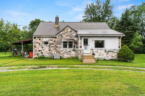 713 Hanawalt St, Monticello, IN, 47960-1919 | Card Image