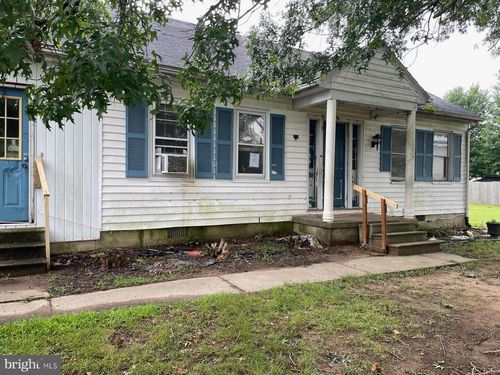 10 Newark Cir, Dover, DE, 19904-6010 | Card Image
