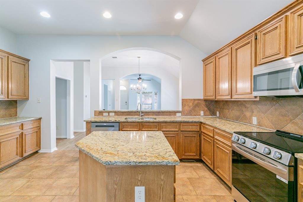 Signal Hill Dr, Manvel, TX 77578