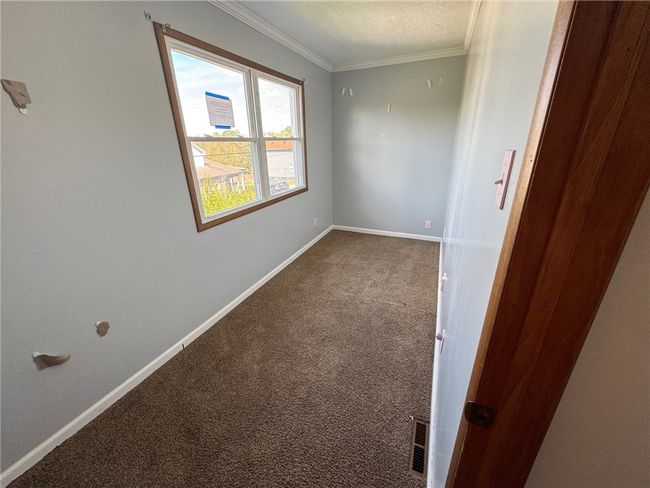 24 Grant St, House other with 3 bedrooms, 1 bathrooms and 1 parking in New Salem PA | Image 15