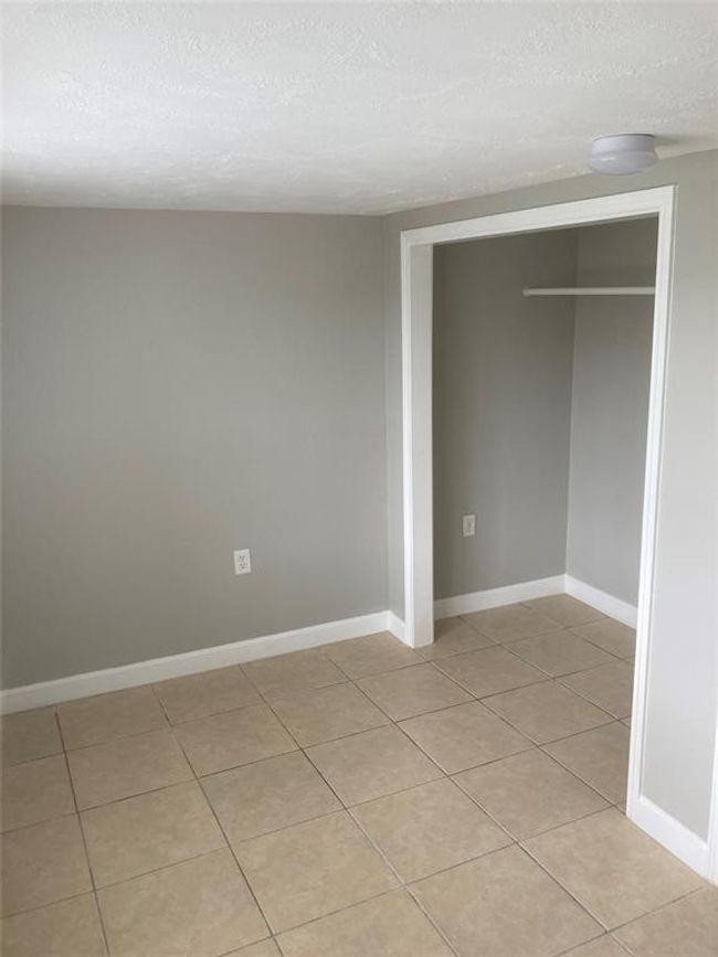 DOWN - 1805 23 Rd St, Home with 3 bedrooms, 1 bathrooms and null parking in Galveston TX | Image 8