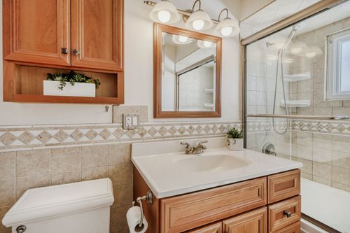 204 W Clarendon St, Arlington Heights, IL, 60004-4639 | Card Image