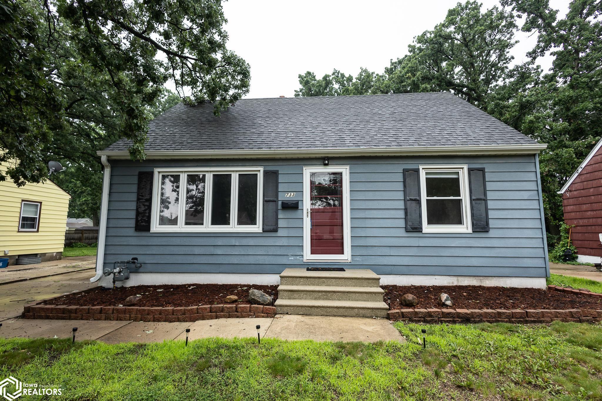 17th St, Mason City, IA 50401