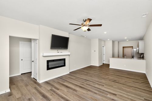 3013 Nw Countrywood Ln, Ankeny, IA, 50023-1480 | Card Image