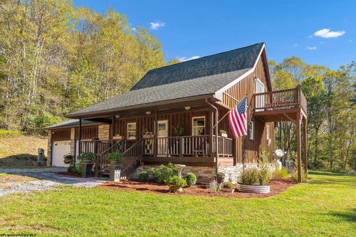 664 Rexroad Farm Rd, Bruceton Mills, WV, 26525-6766 | Card Image