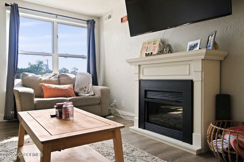 202a-1098 Passover Rd, Osage Beach, MO, 65065-2747 | Card Image