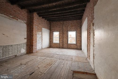 4142 Leidy Ave, PHILADELPHIA, PA, 19104-1015 | Card Image