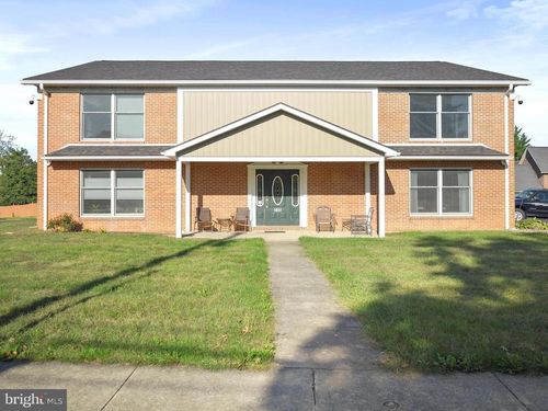 apt-b-235 S Ridge Ave, GREENCASTLE, PA, 17225-1165 | Card Image